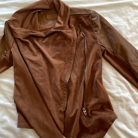 BlankNYC Suede and Faux Leather Coat - Picture 4 of 5